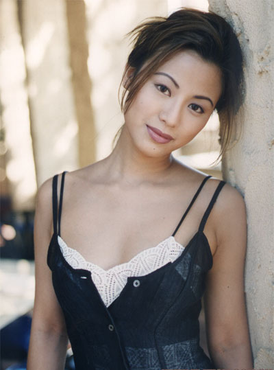 女明星豪门婚姻幸福吗_女明星嫁入豪门经历_强入女明星