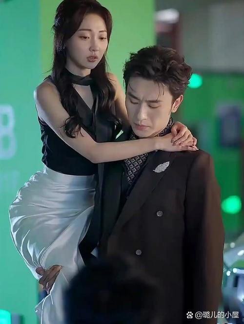 贺军翔隐秘的圈外初恋，从校服到婚纱，这才是他的感情归宿